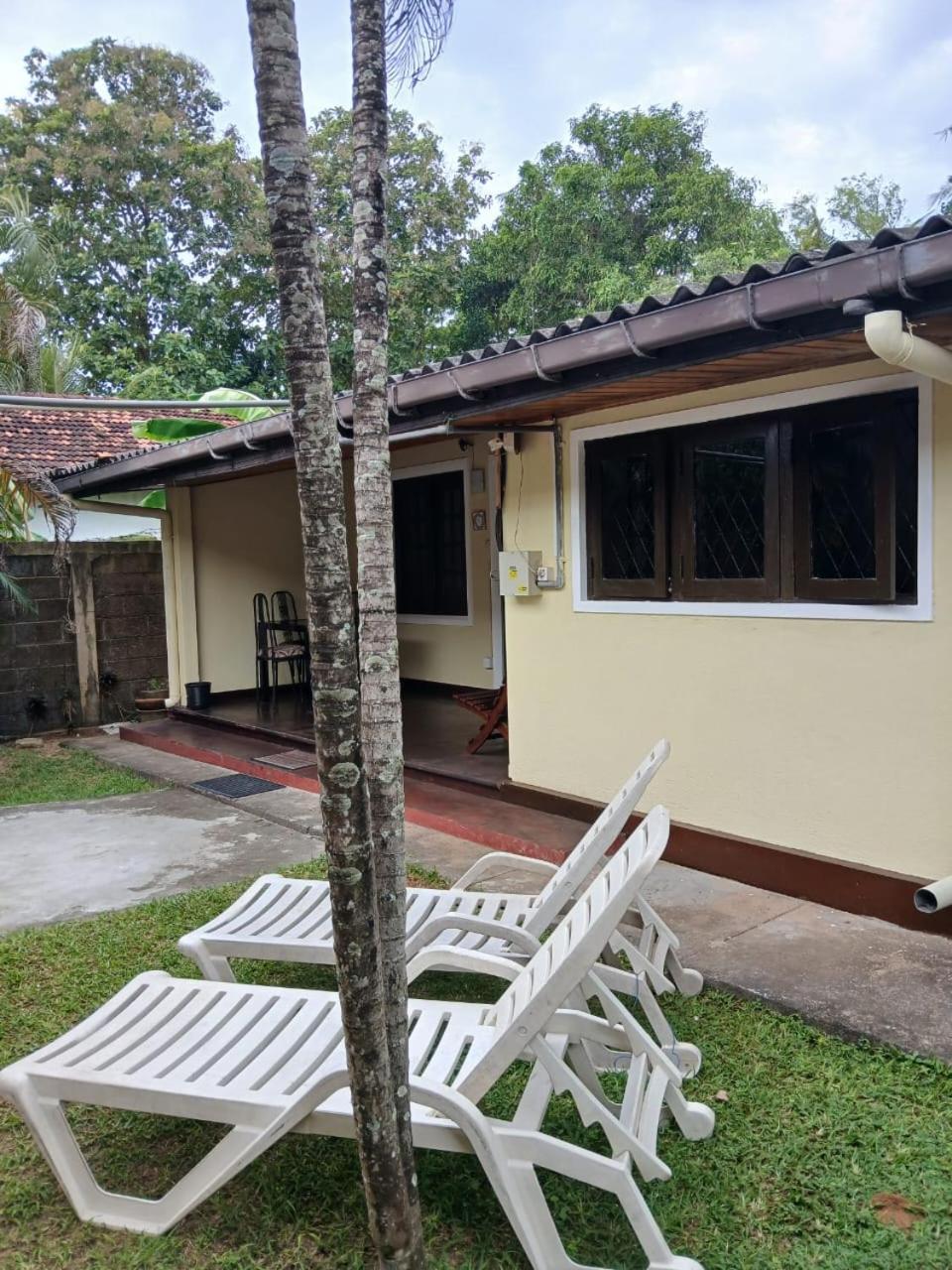 Fuchs Villas Negombo Exterior photo
