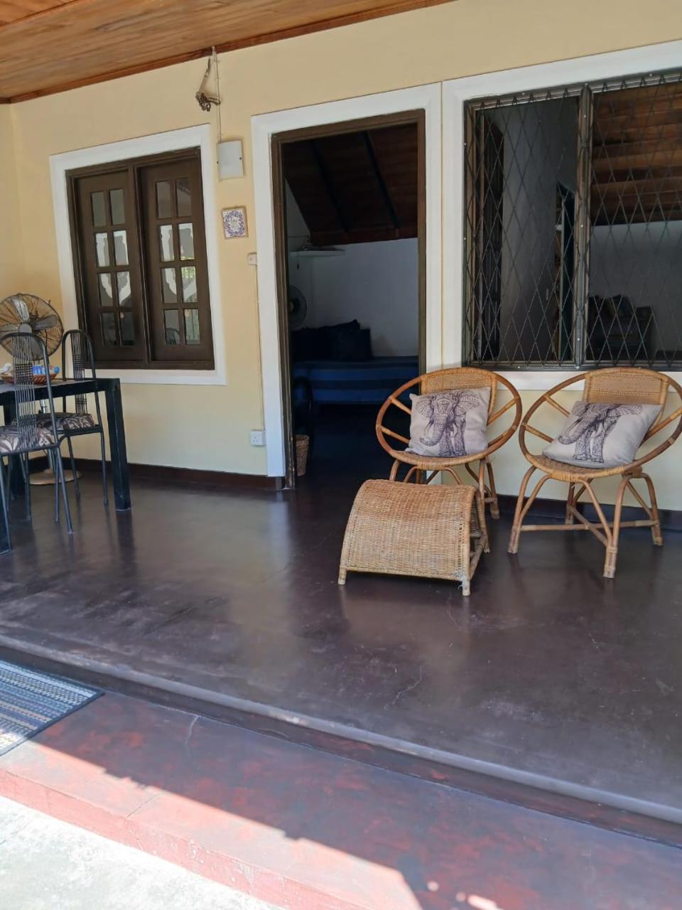 Fuchs Villas Negombo Exterior photo